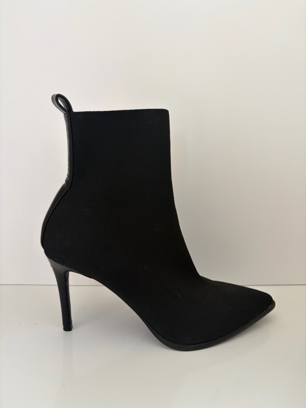 Steve Madden Black Sock Boots Pointed Toe Stiletto Heel Ankle Booties Size 9.5